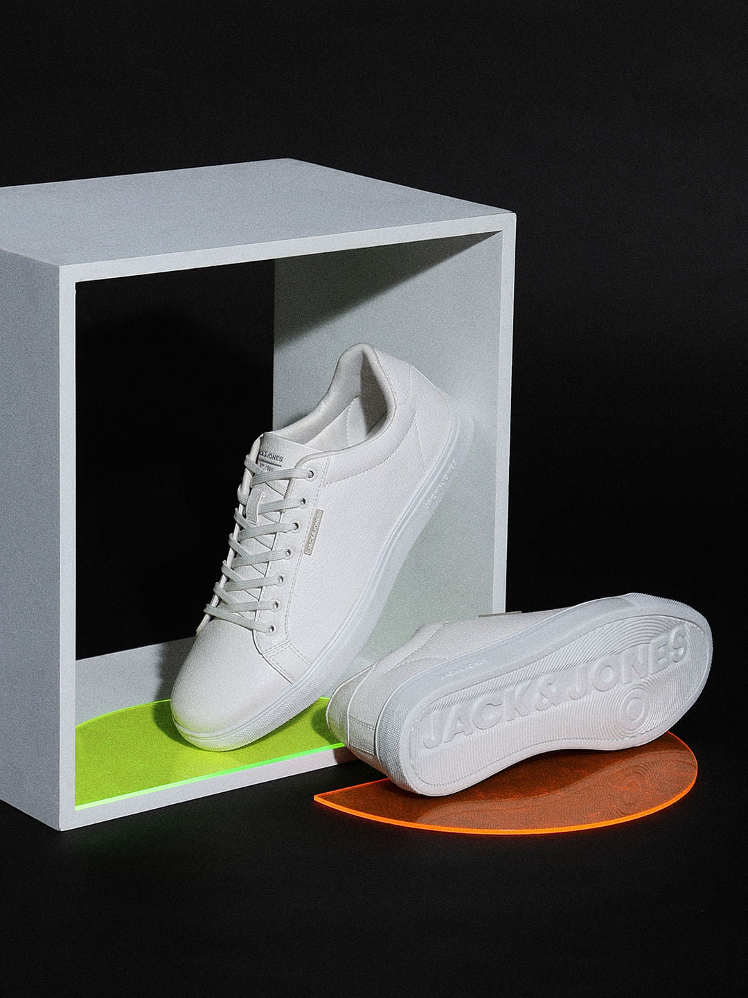 White Sneakers - 40