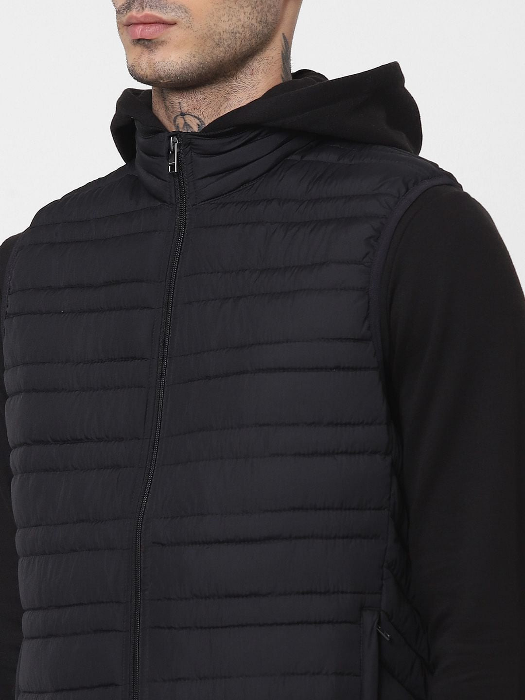 Black Sleeveless Lightweight Puffer Jacket