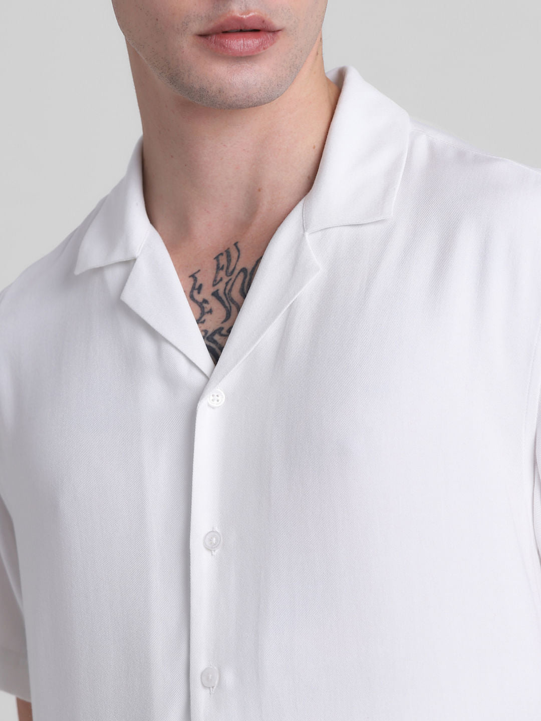White Short Sleeves Shirt