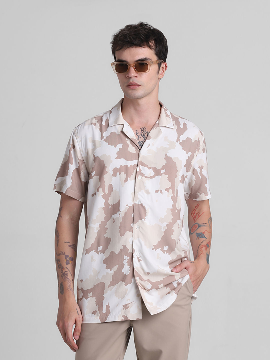 Beige Camo Print Short Sleeves Shirt - M