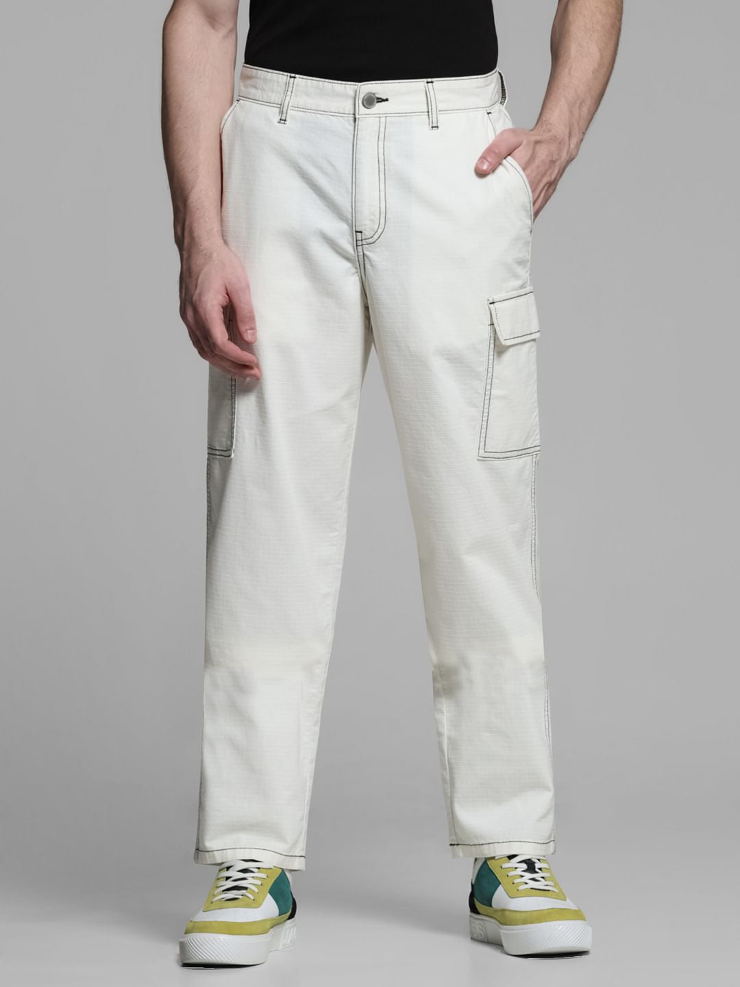 Off-White Contrast Stitch Cargo Trousers - 28/30