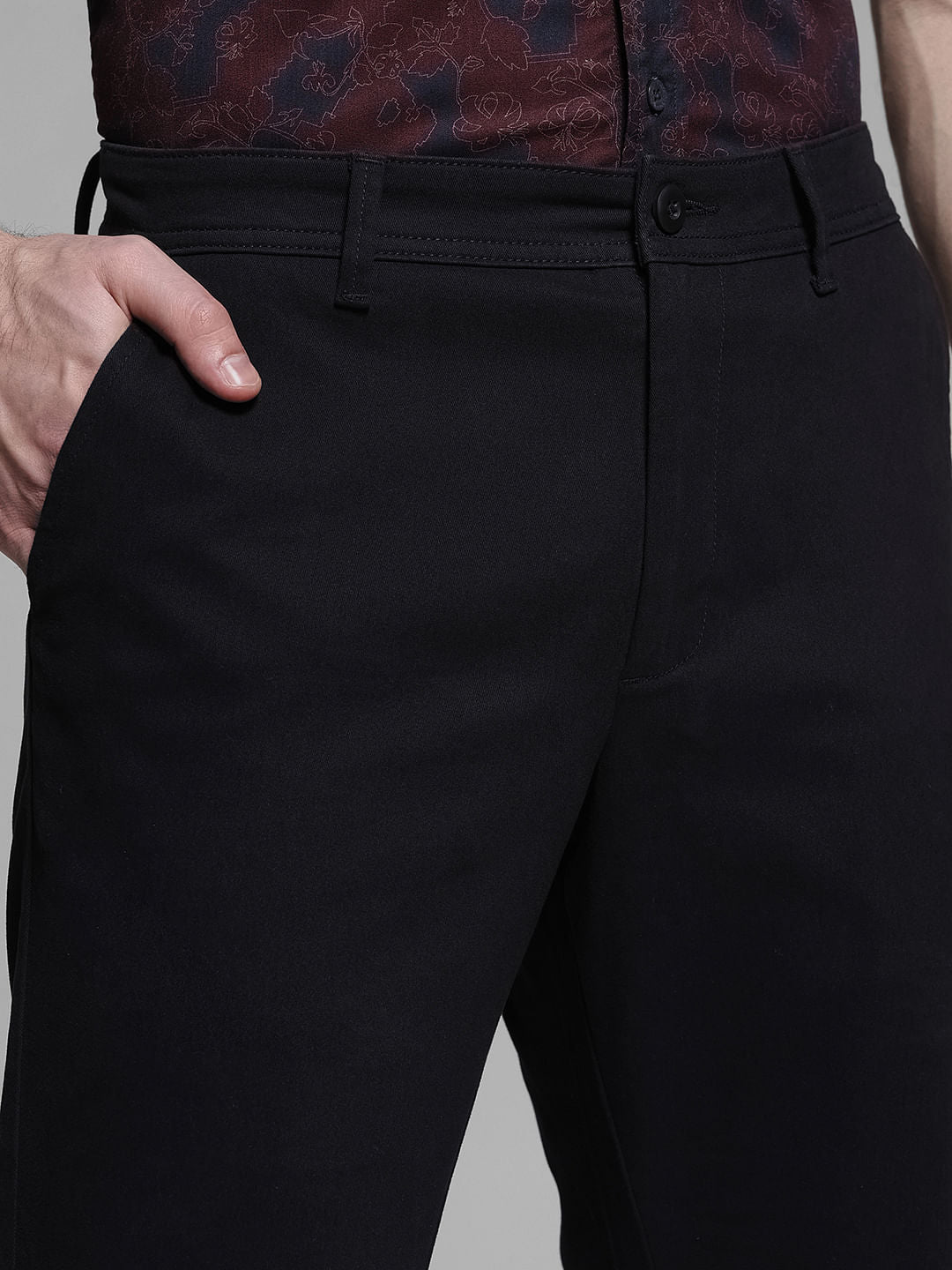 Black Mid Rise Slim Fit Pants