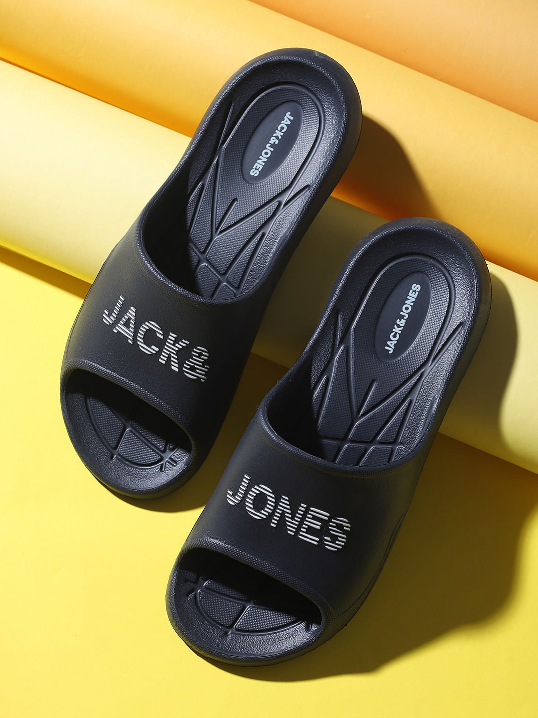 Black Moulded Sliders - 40
