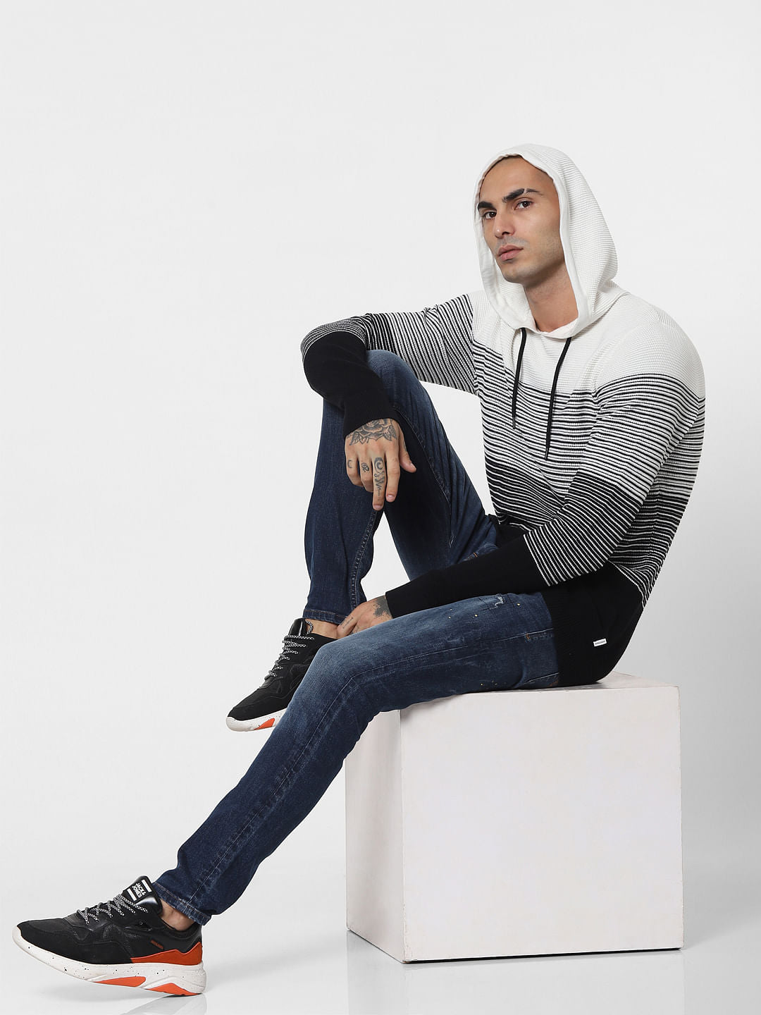 Black & White Striped Hooded Pullover - S