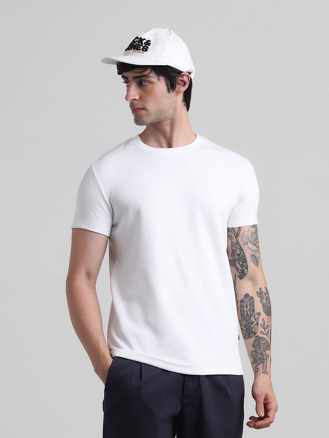 White Pique Knit Crew Neck T-shirt - S