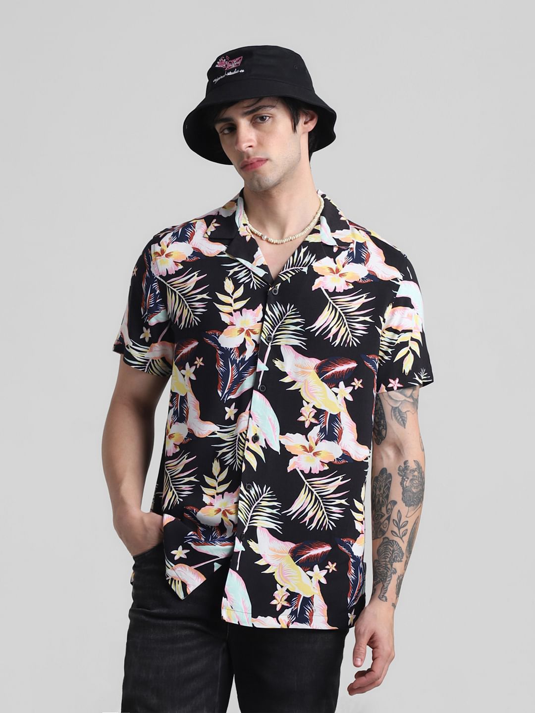 Black Floral Short Sleeves Shirt - S