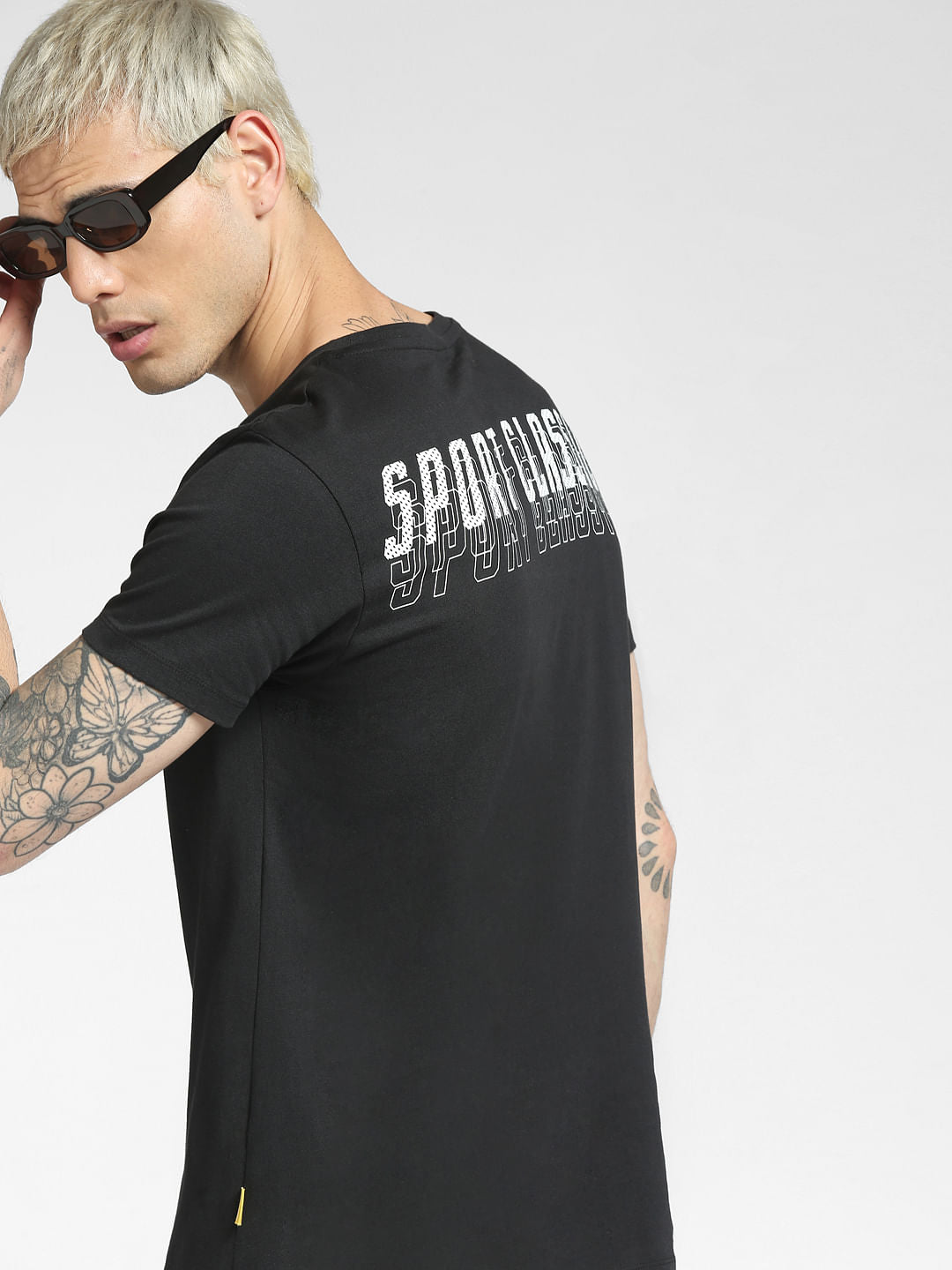 Black Graphic T-shirt - S