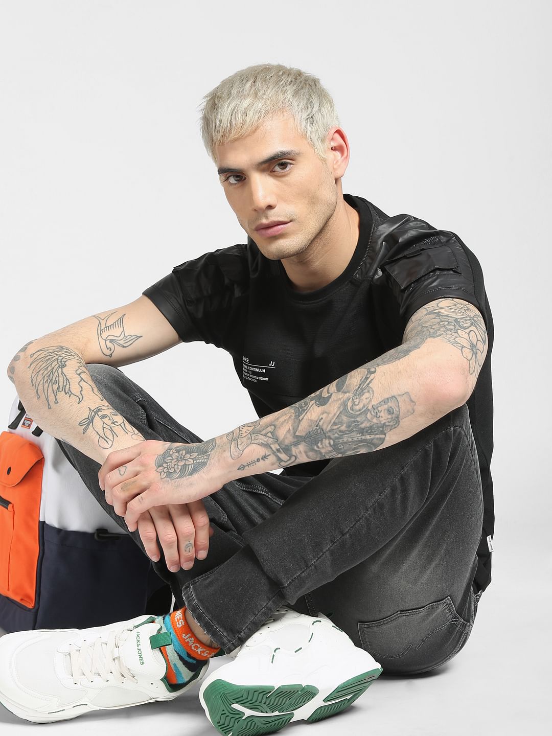 Black Crew Neck T-shirt - S