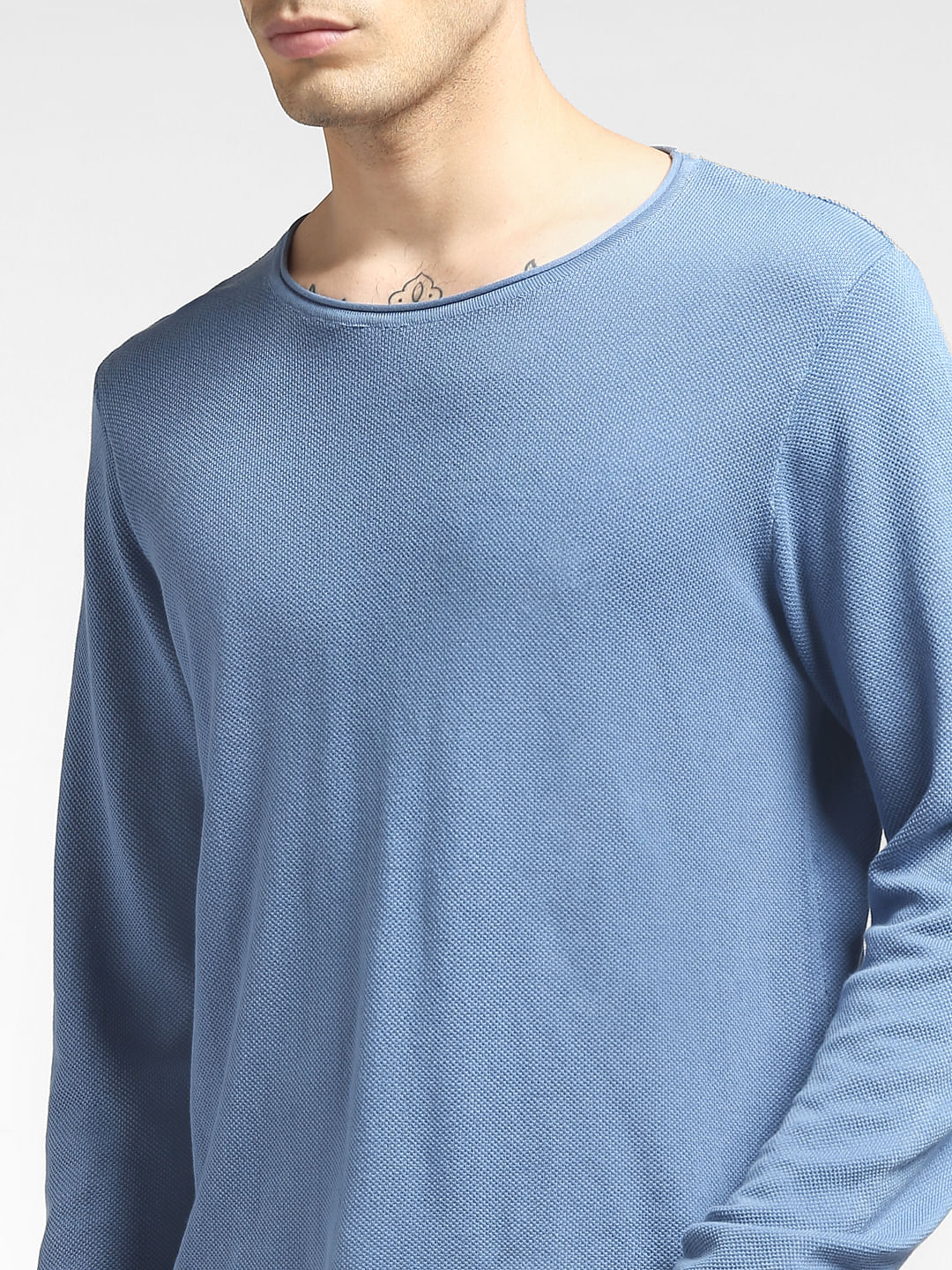Blue Pullover