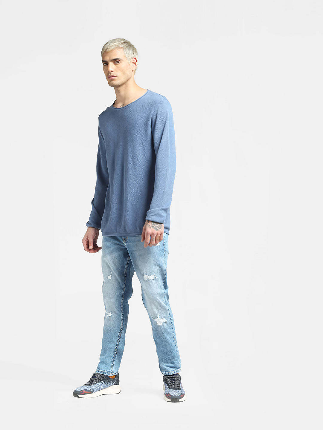 Blue Pullover