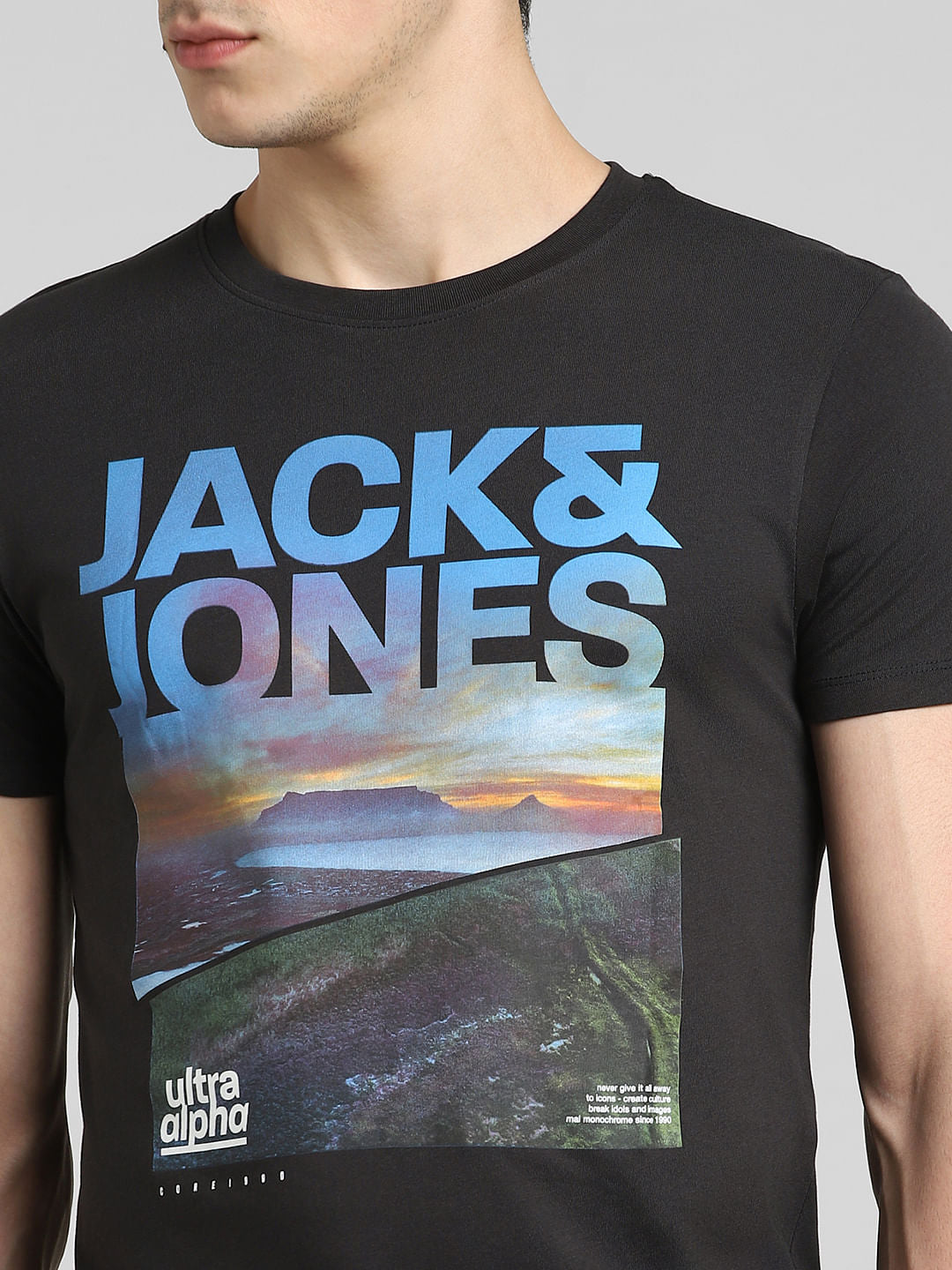 Black Graphic Print Crew Neck T-shirt
