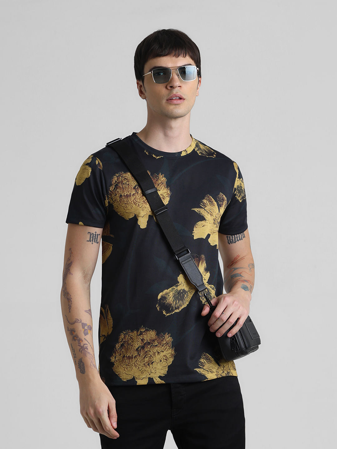 Black Floral Print Crew Neck T-shirt - S
