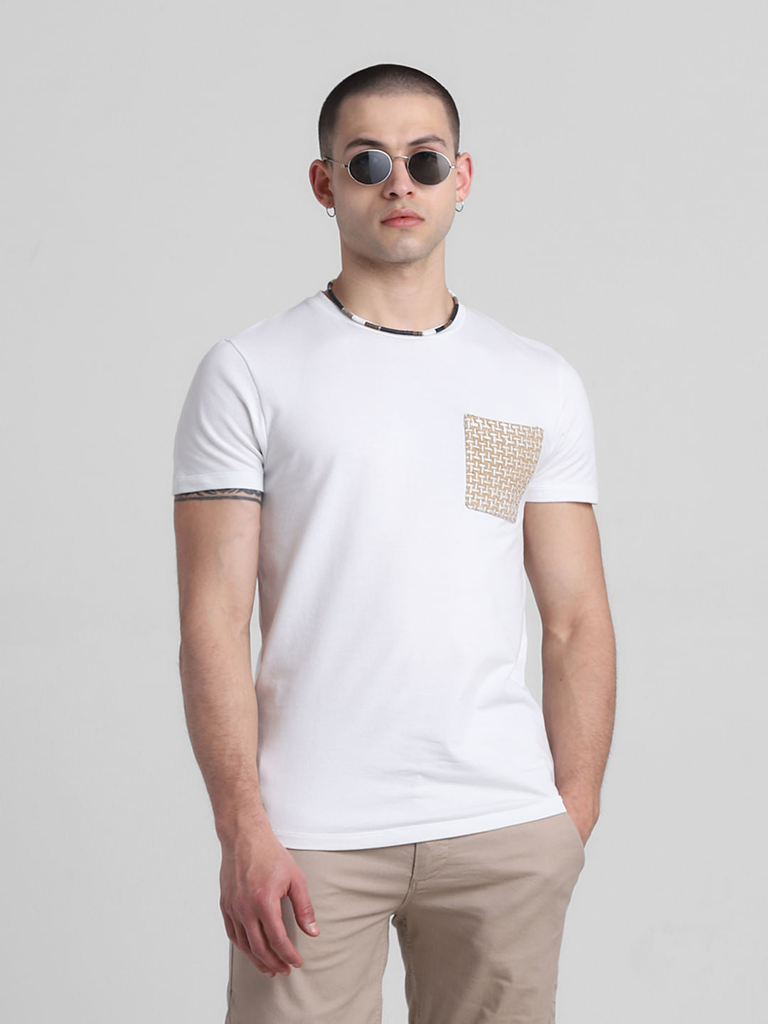 White Patch Pocket Crew Neck T-shirt - S