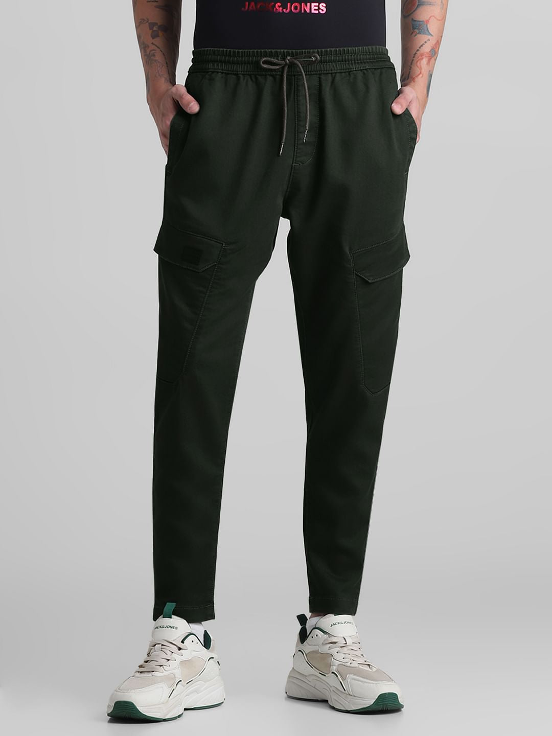 Green Mid Rise Cargo Pants - 28/30