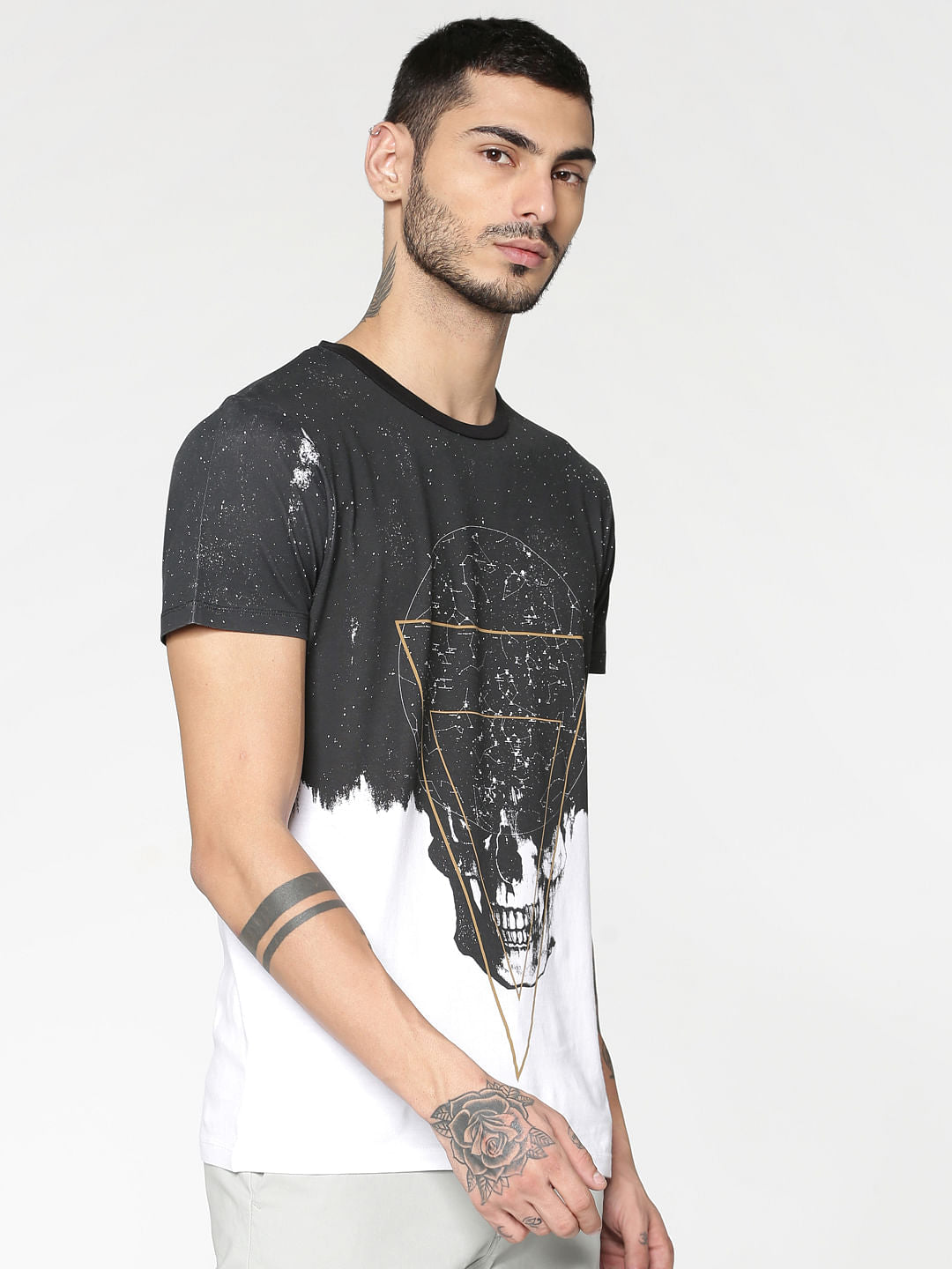White And Black Graphic Print Slim Fit Crew Neck T-Shirt