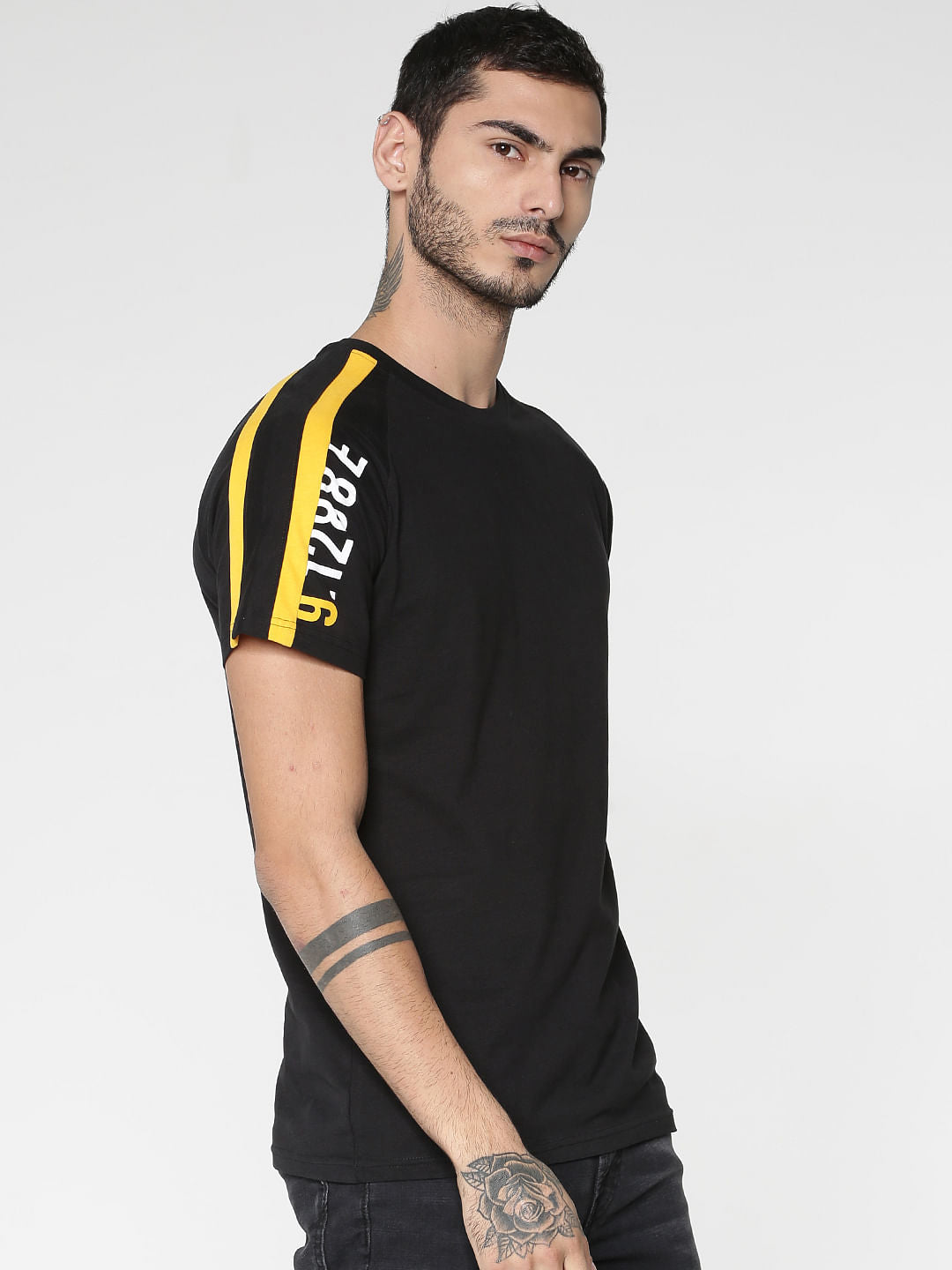 Black Colour Blocked Sleeve Crew Neck T-Shirt - S
