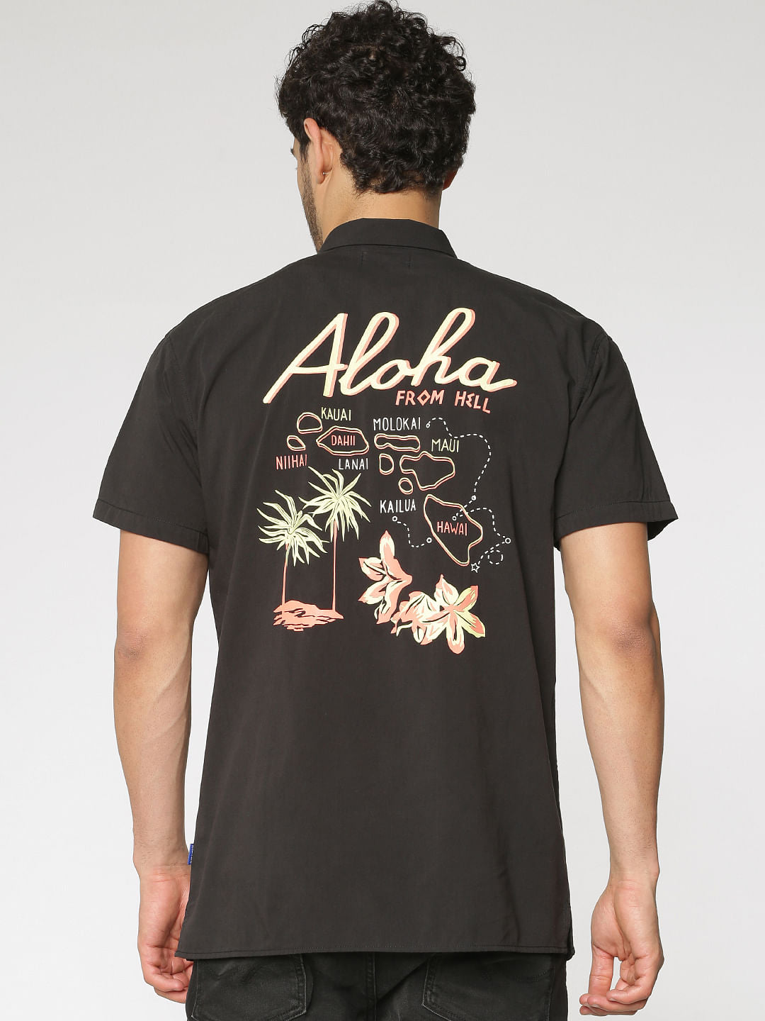 Black Back Graphic Print Short Sleeves Shirt