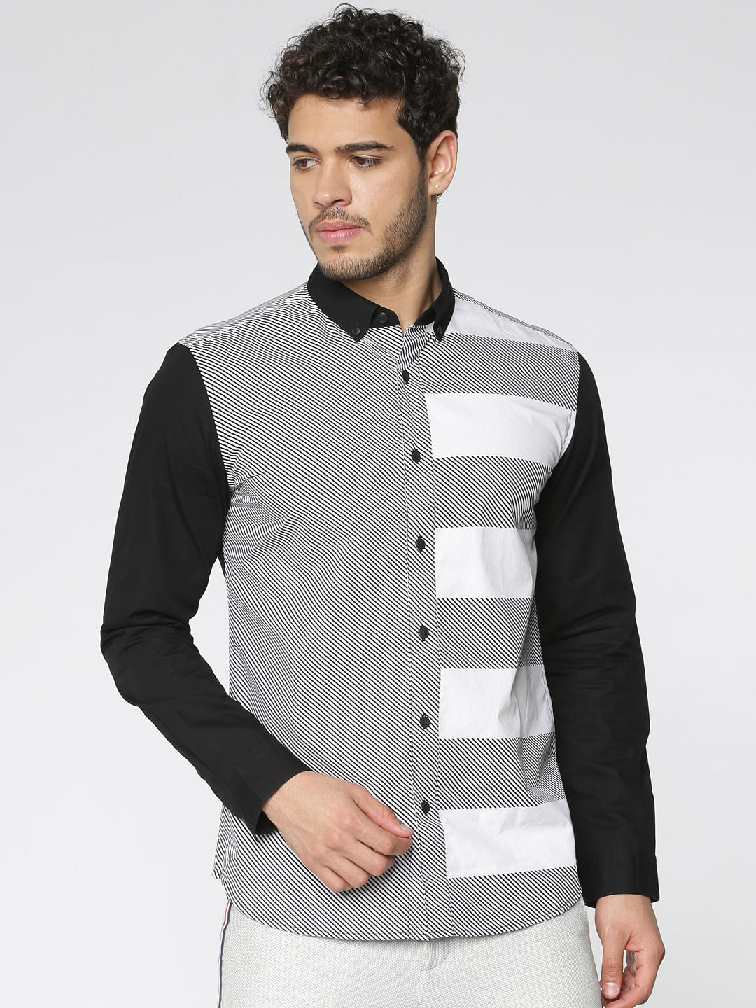 Black Colour Blocked Slim Fit Full Sleeves Shirt