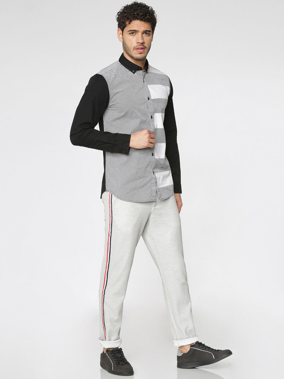 Black Colour Blocked Slim Fit Full Sleeves Shirt