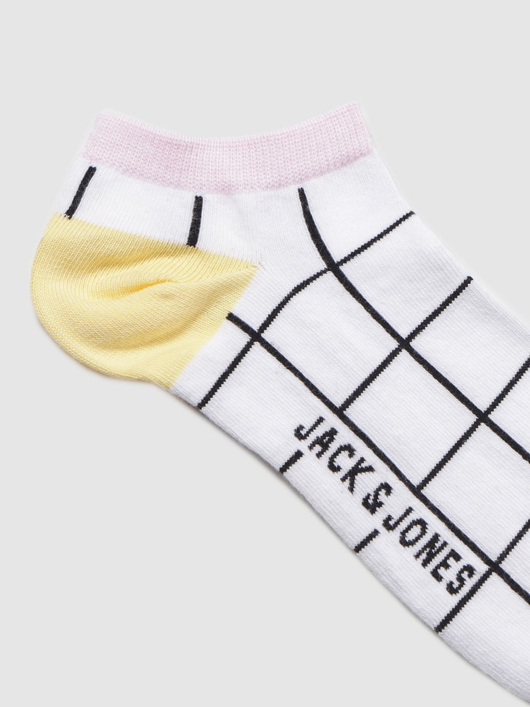White Checks Ankle Length Socks