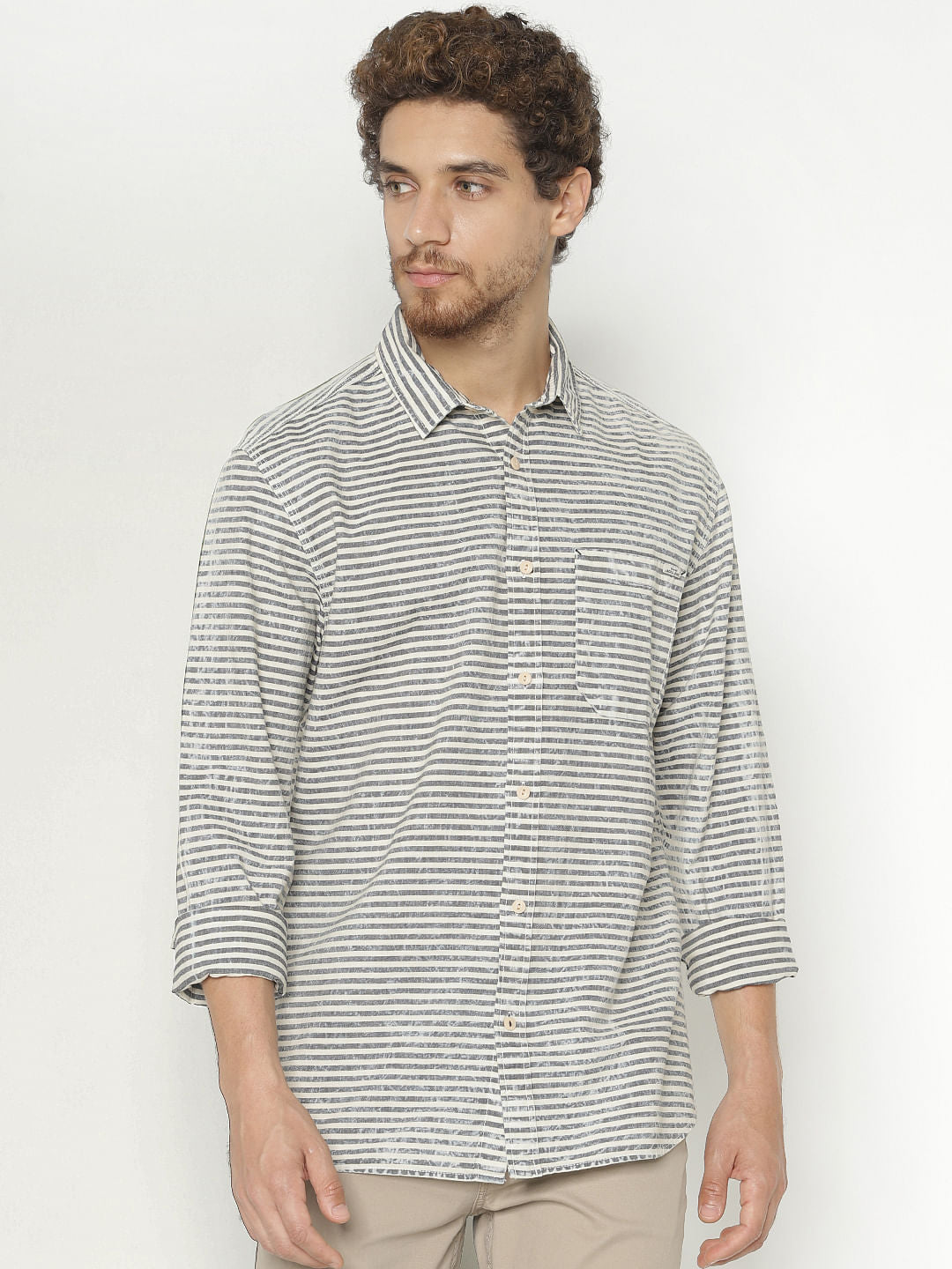 White Striped Slim Fit Full Sleeves Shirt - S