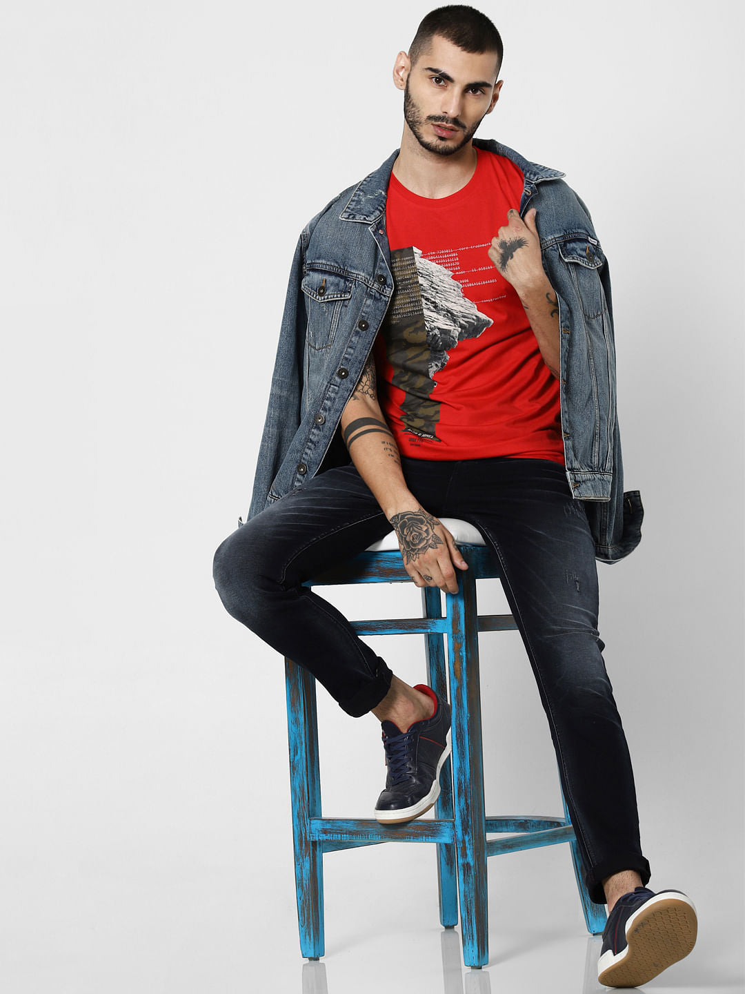 Red Graphic Print Crew Neck T-Shirt - S