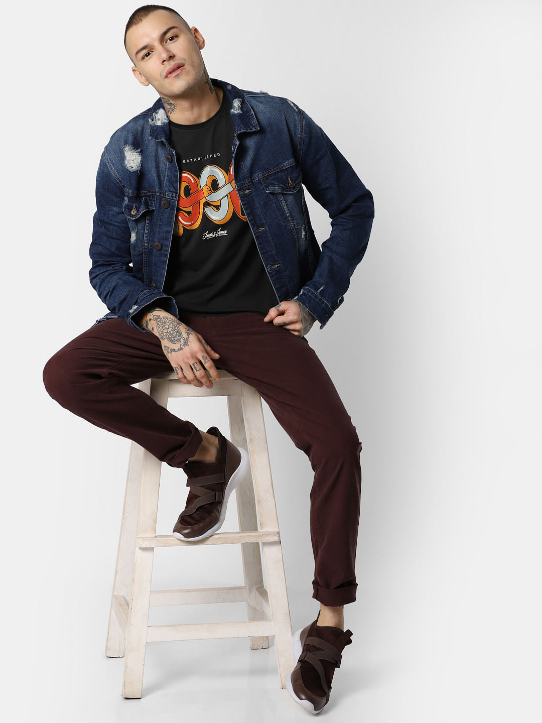 Black Typographic Print Crew Neck T-Shirt - S