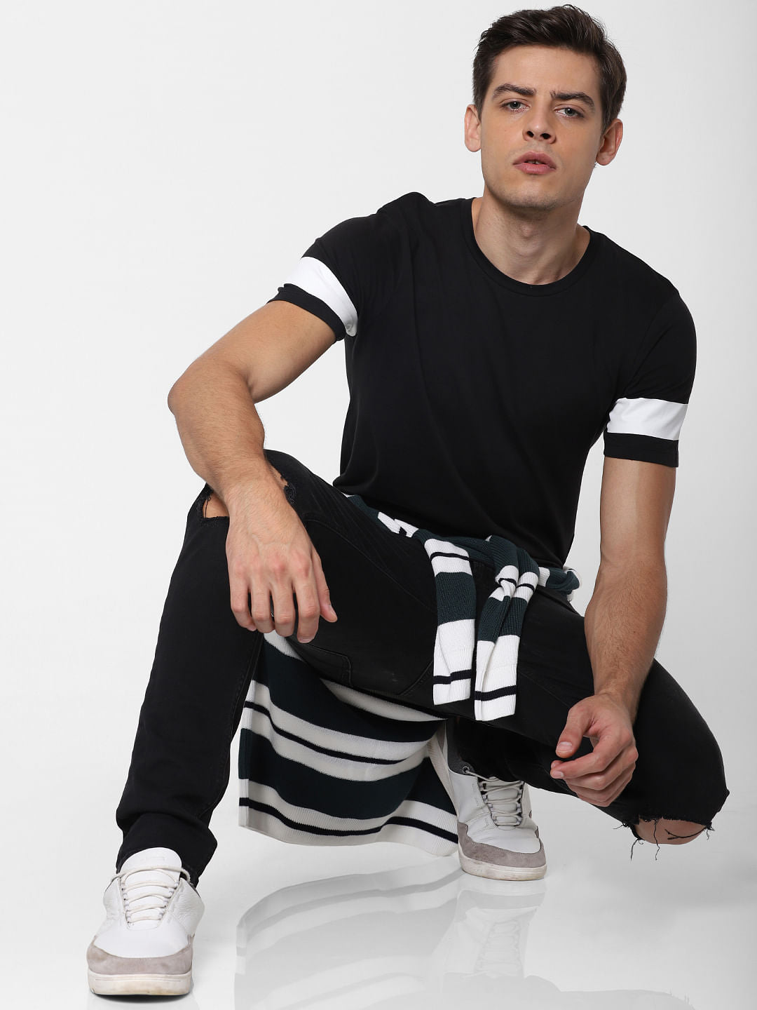 Black Crew Neck T-Shirt - S