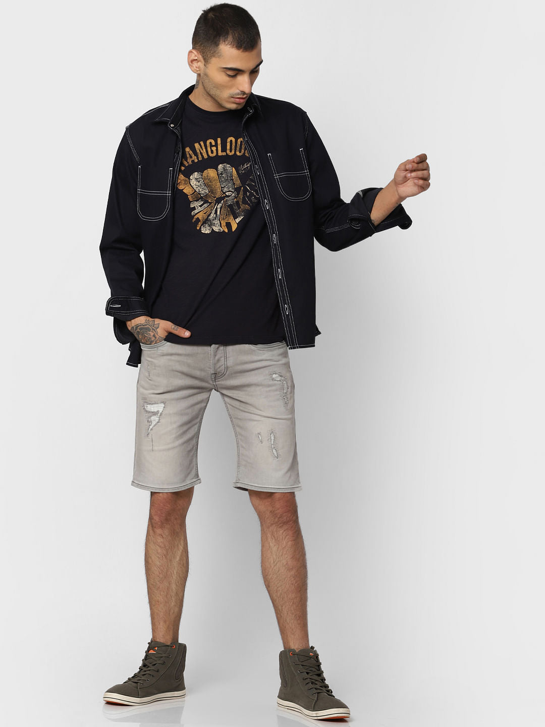 Black Graphic Print Crew Neck T-shirt - S