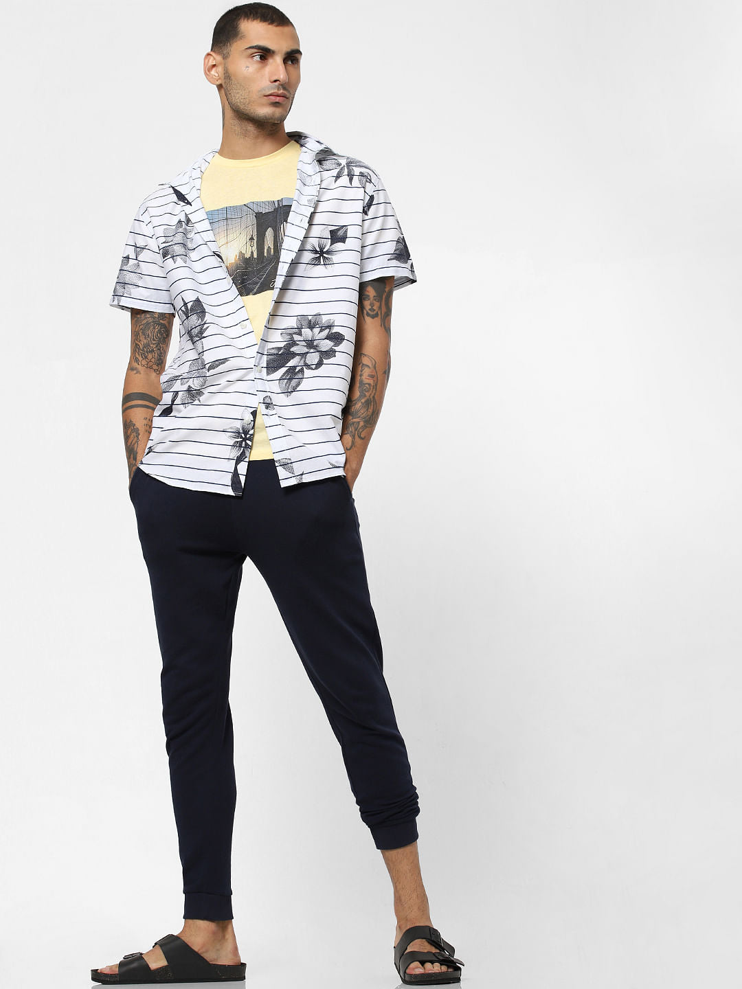 Yellow Graphic Print Crew Neck T-shirt - S