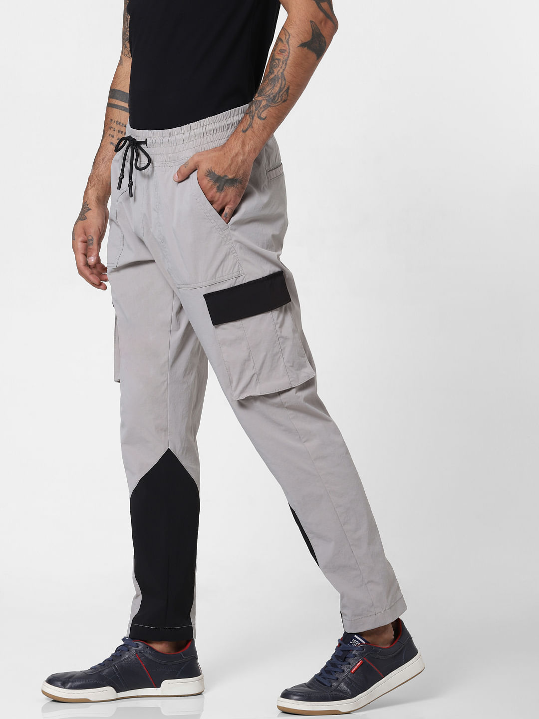 Grey Mid Rise Colourblocked Cargo Pants