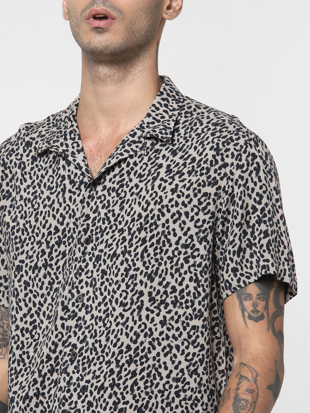 Black Animal Print Short Sleeves Shirt