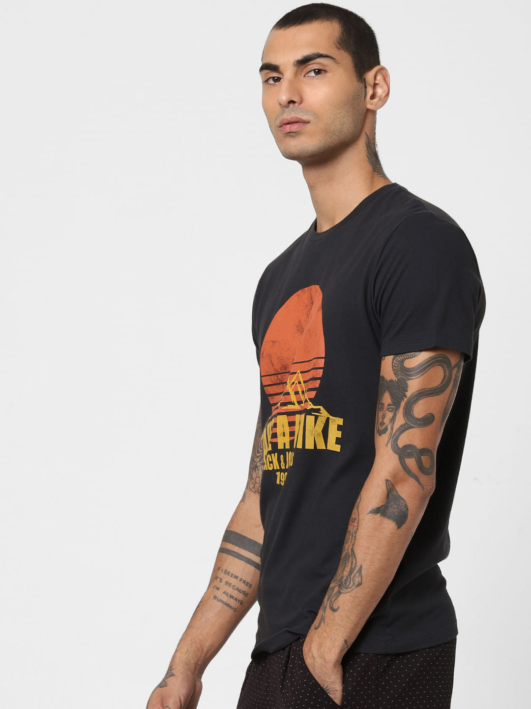 Black Graphic Print Crew Neck T-shirt