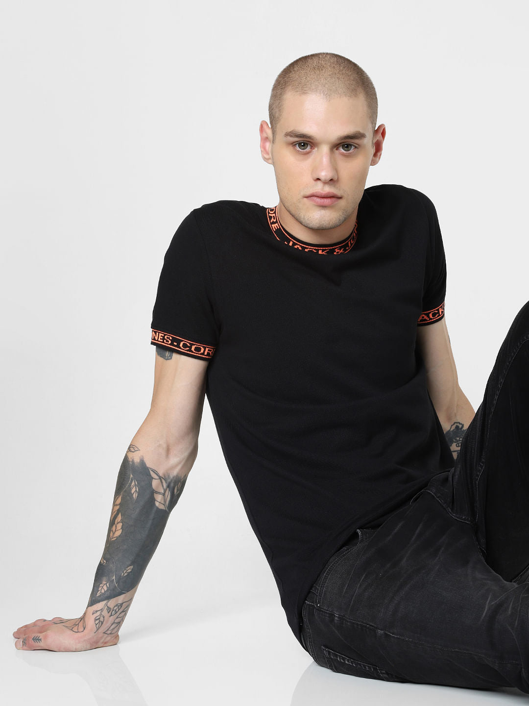 Black Contrast Text Tipping Crew Neck T-shirt - S