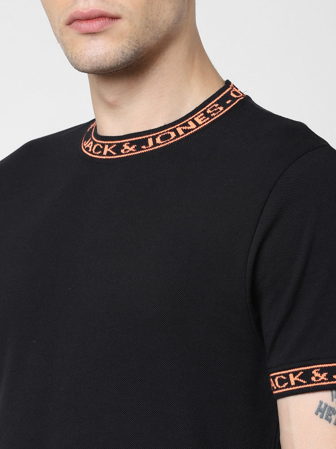 Black Contrast Text Tipping Crew Neck T-shirt