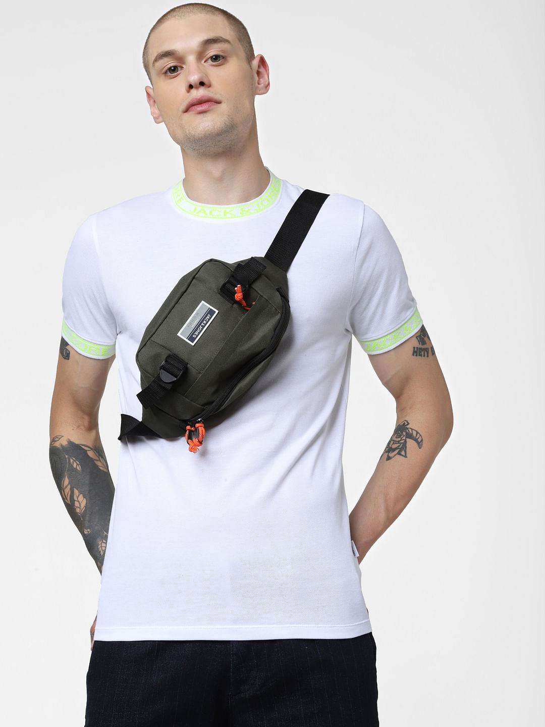 White Contrast Text Tipping Crew Neck T-shirt - S