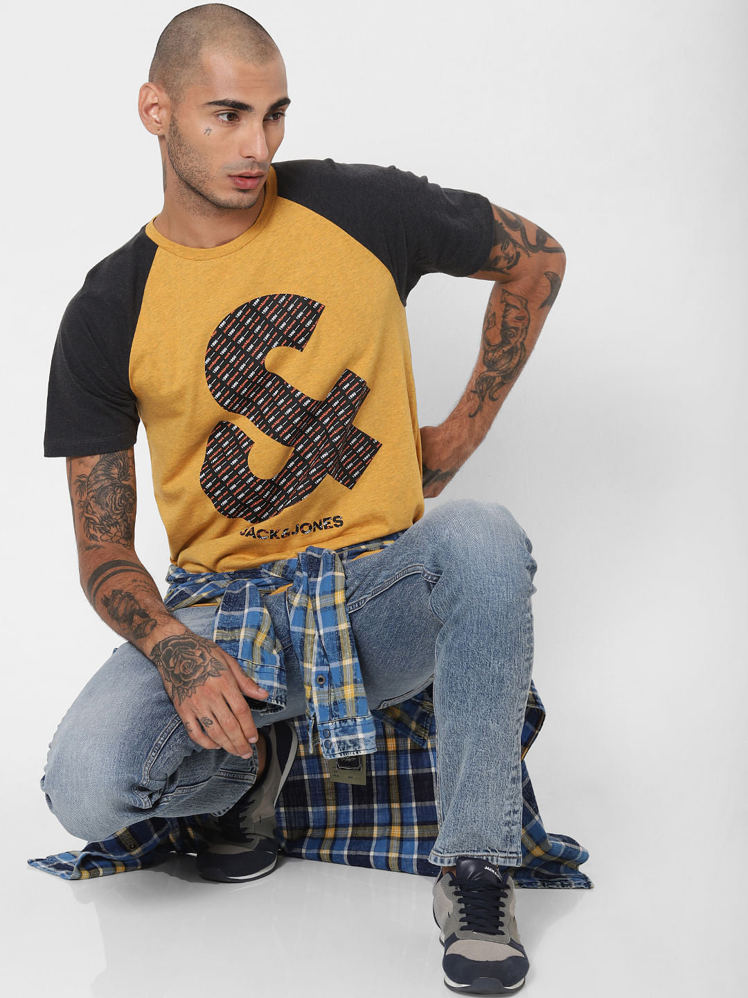 Mustard Colourblocked Crew Neck T-shirt - S