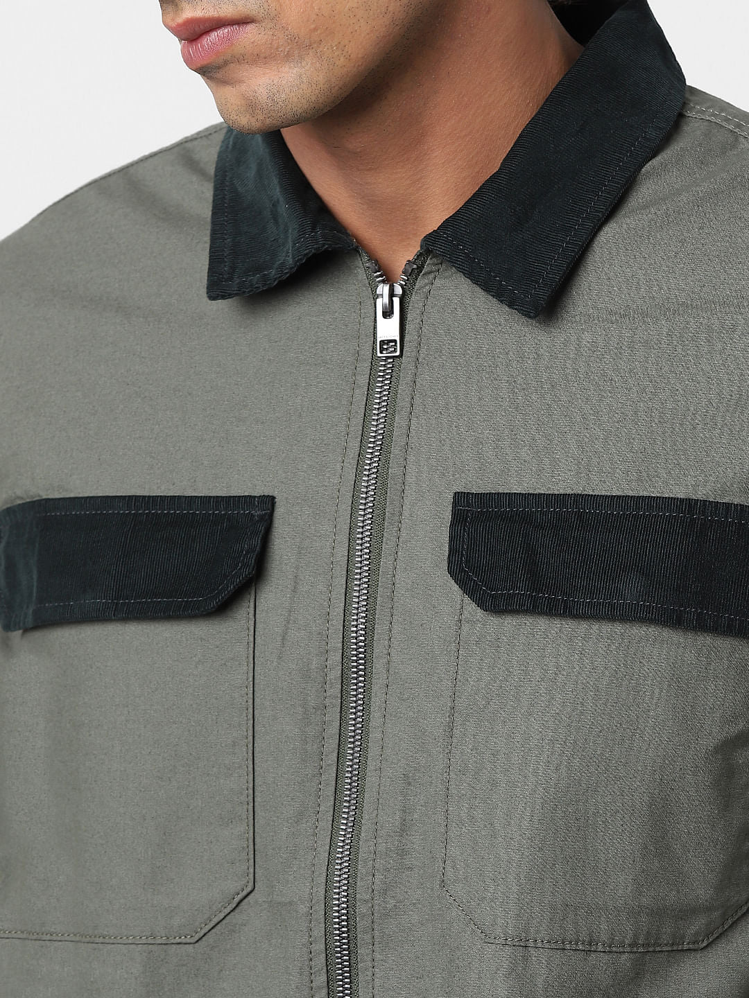 Green Full Sleeves Zip Up Overshirt