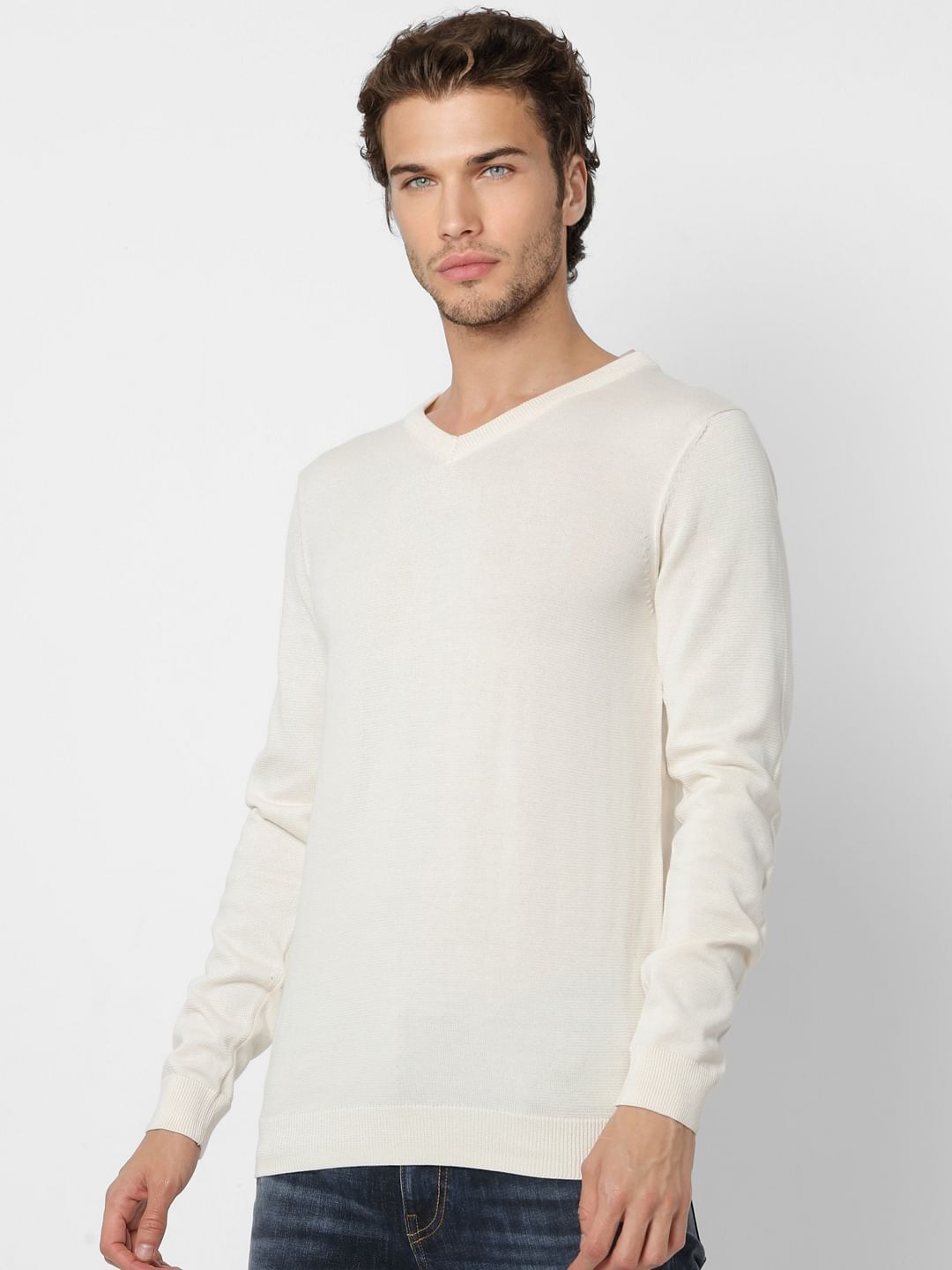 White V Neck Knit Pullover