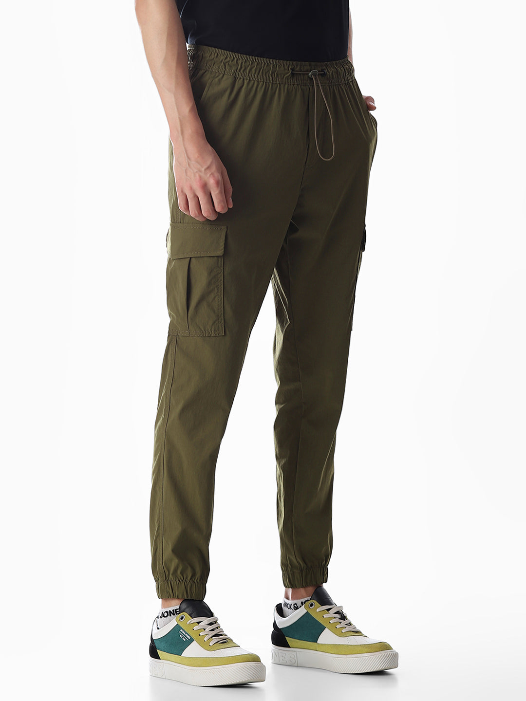 Men Solid Olive Slim Fit Cargo Joggers With 6 Pockets