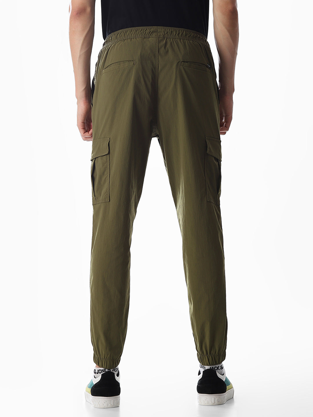 Men Solid Olive Slim Fit Cargo Joggers With 6 Pockets