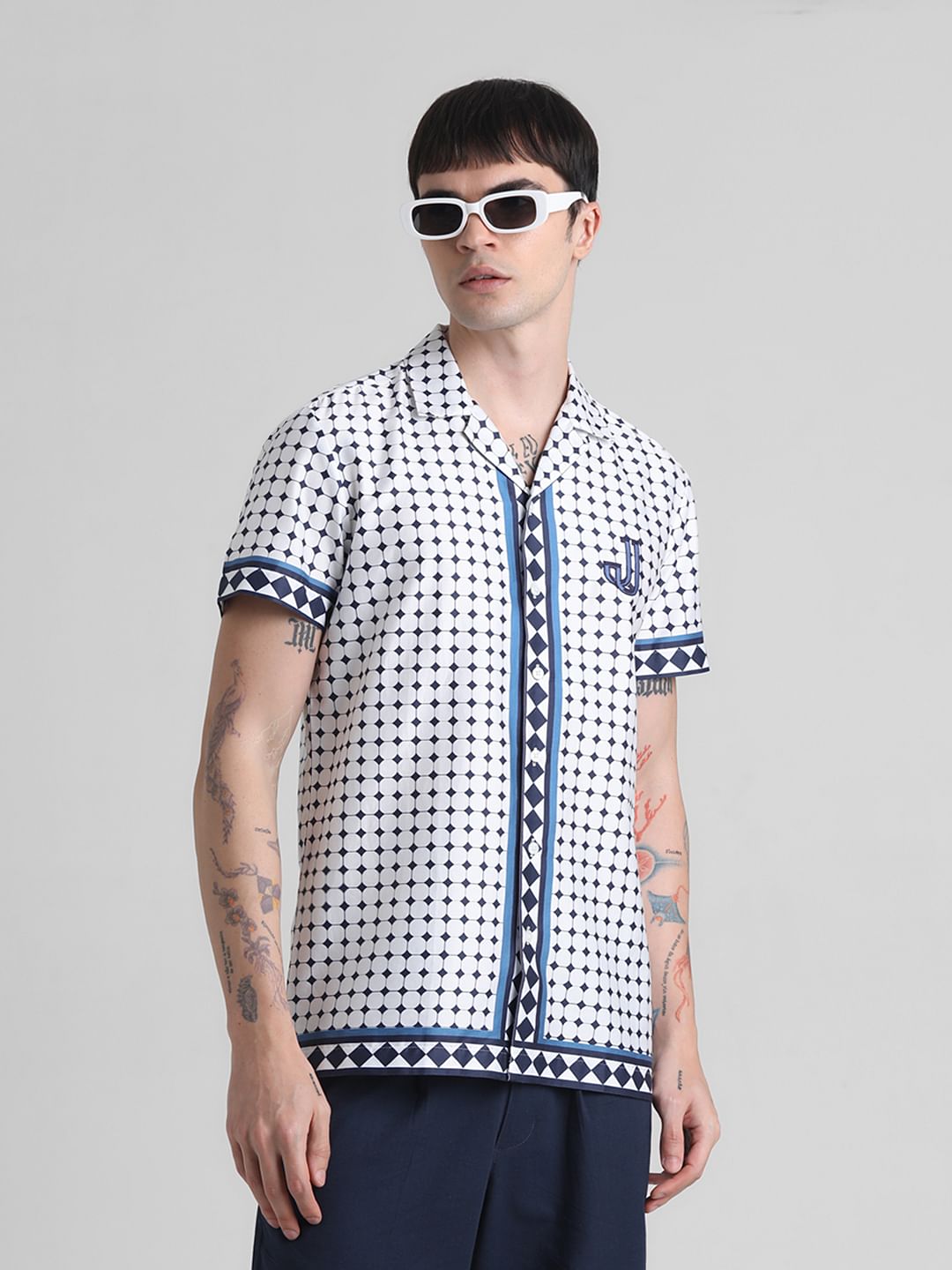White Printed Short Sleeves Shirt - S