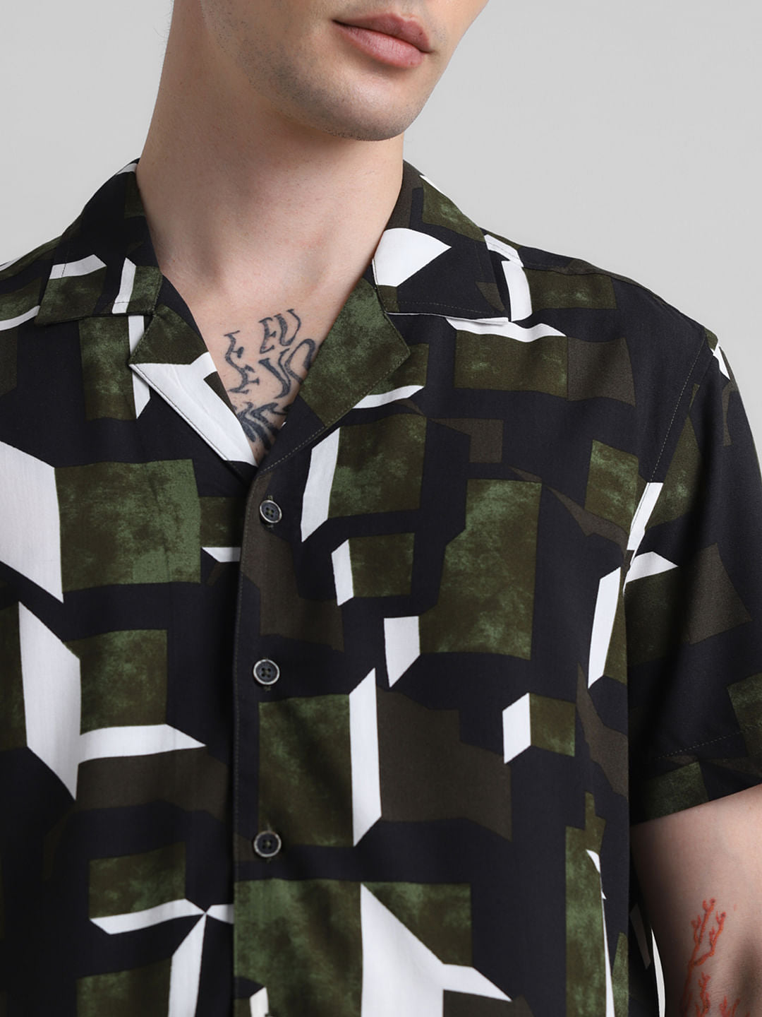Green Printed Short Sleeves Shirt
