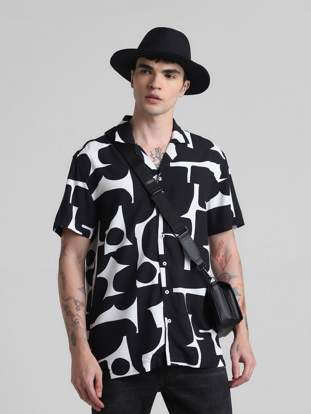 Black Abstract Print Shirt - S
