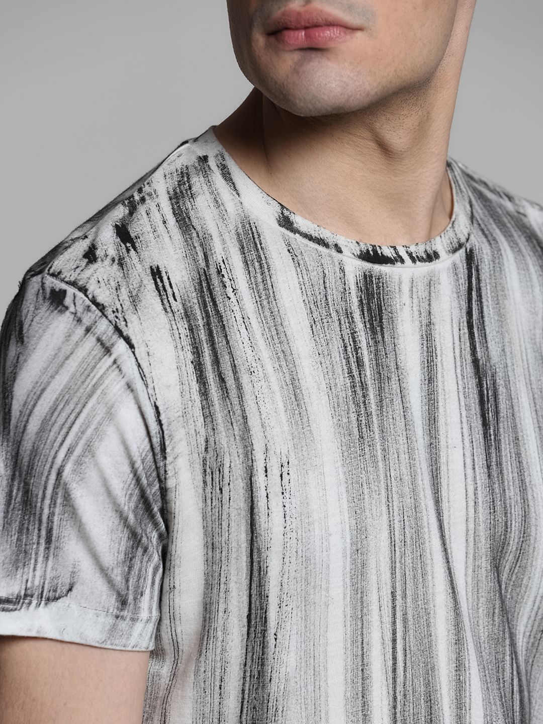 White Jacquard Printed T-shirt