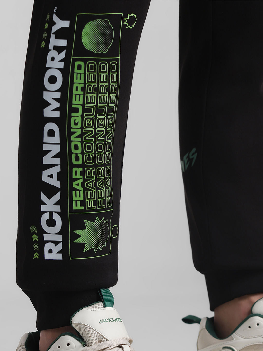 RICK & MORTY Black Mid Rise Printed Sweatpants