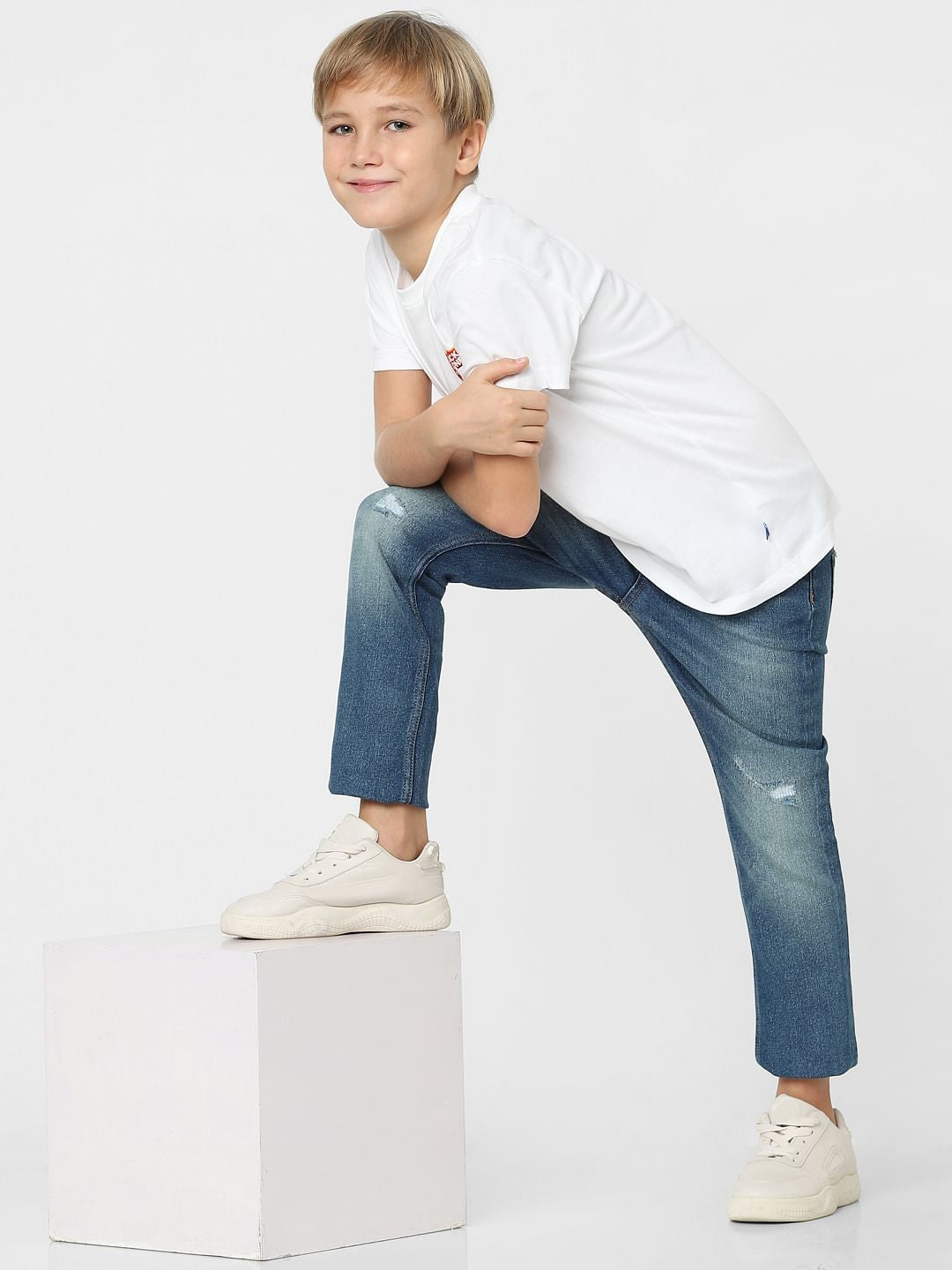 Boys Blue Mid Rise Clark Straight Fit Jeans