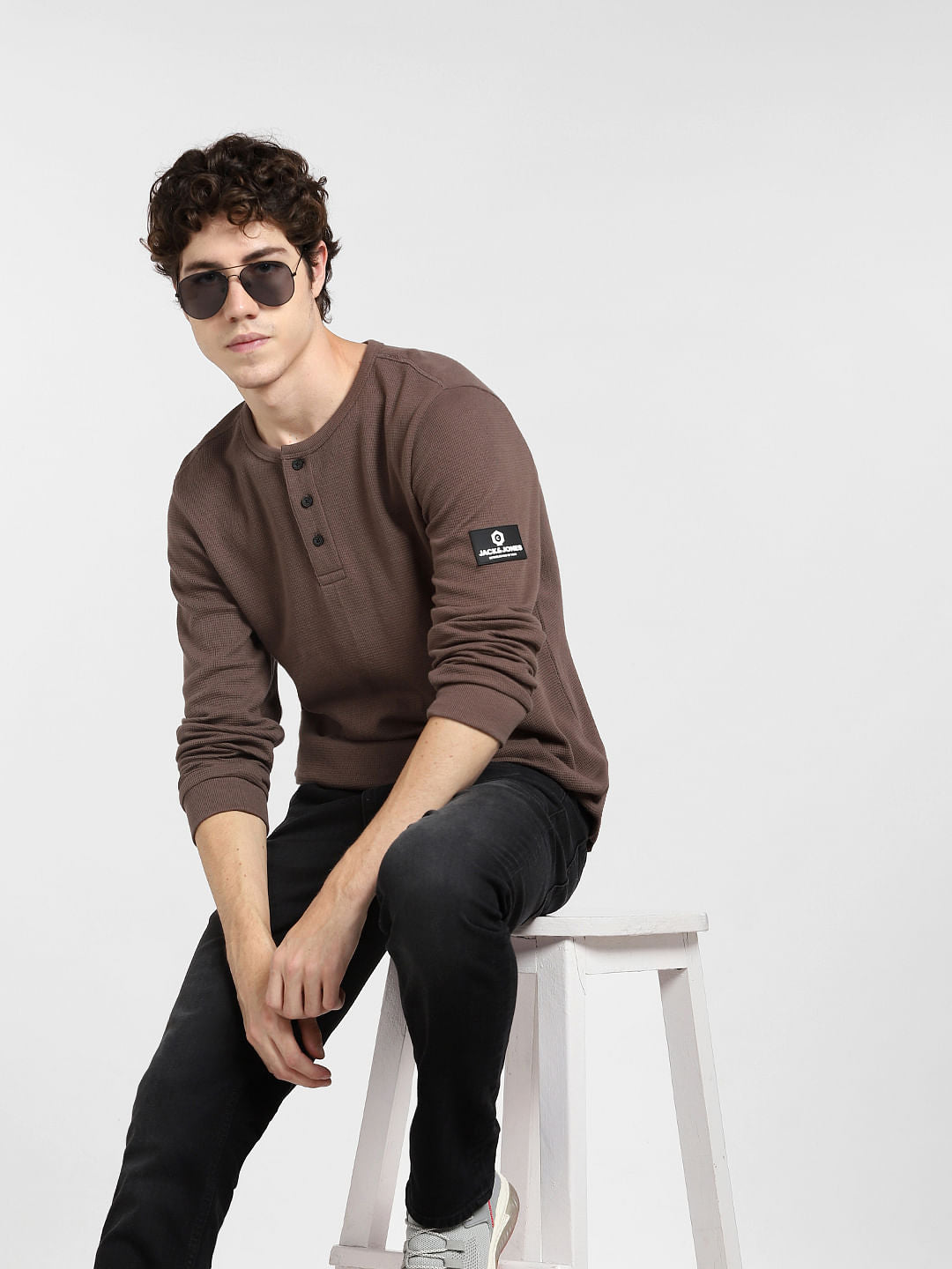 Brown Henley T-shirt - S