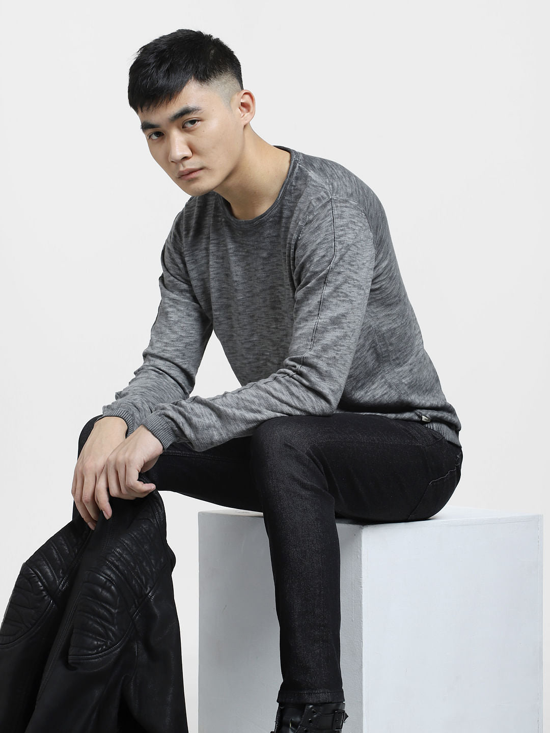 Dark Grey Full Sleeves Pullover