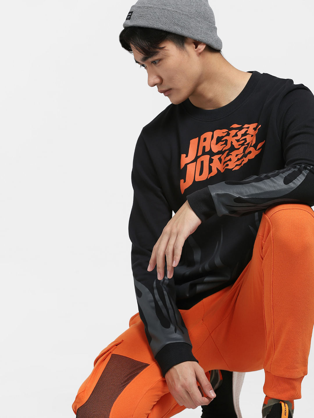 Black Graphic Print Sweatshirt